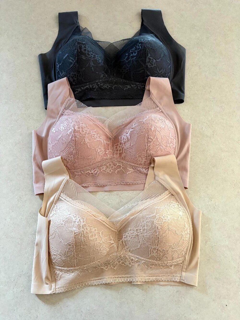 Set of 3 Women's shapewear Bras Size 2XL Wire Free Pullover Bras Lace